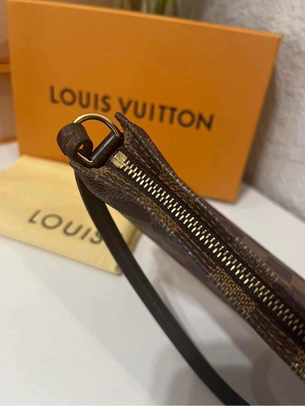 Louis Vuitton Damier Ebene Shoulder Pochette - Picture 9 of 13